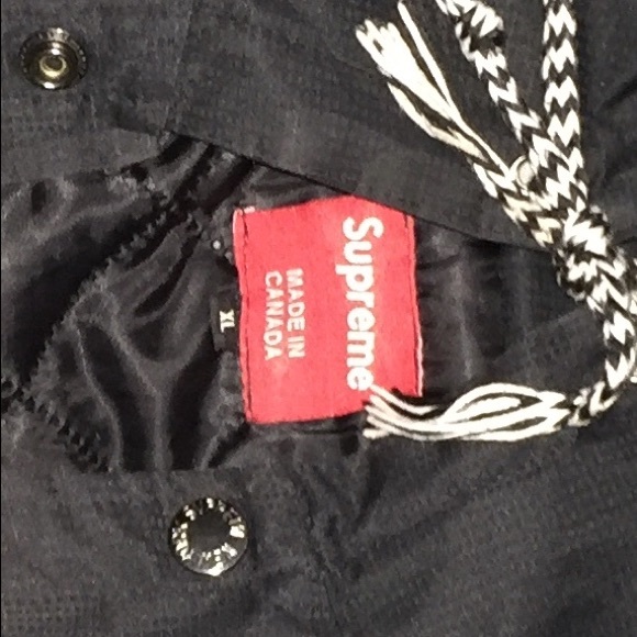 Supreme: heavy hooded windbreaker - Picture 3 of 3